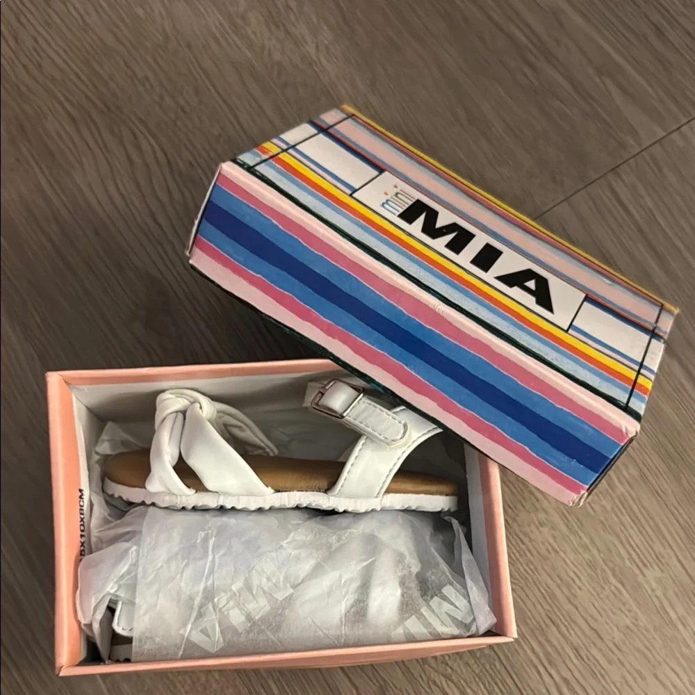 Mini Mia White Sandals Baby Size 4M